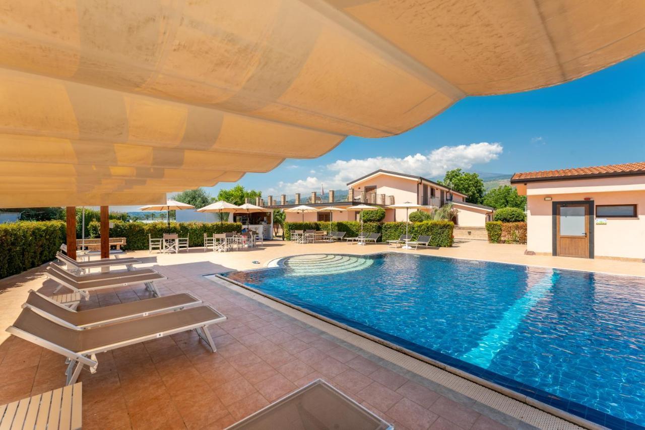 Il Giardino Country Holiday With Pool 타오르미나 외부 사진